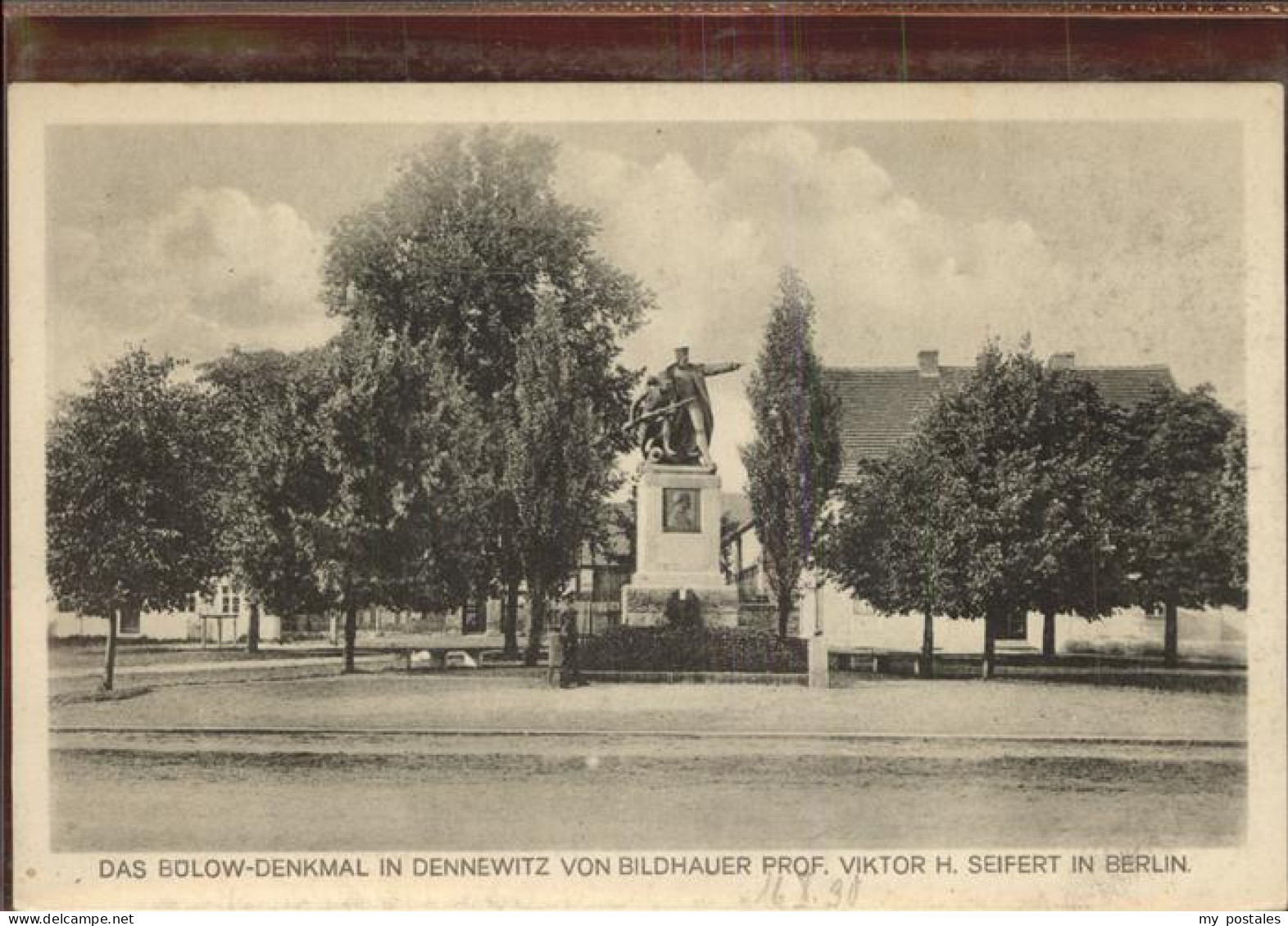 41405590 Dennewitz Buelow Denkmal Bildhauer Prof. Viktor H. Seifert Niedergoersd - Niedergörsdorf