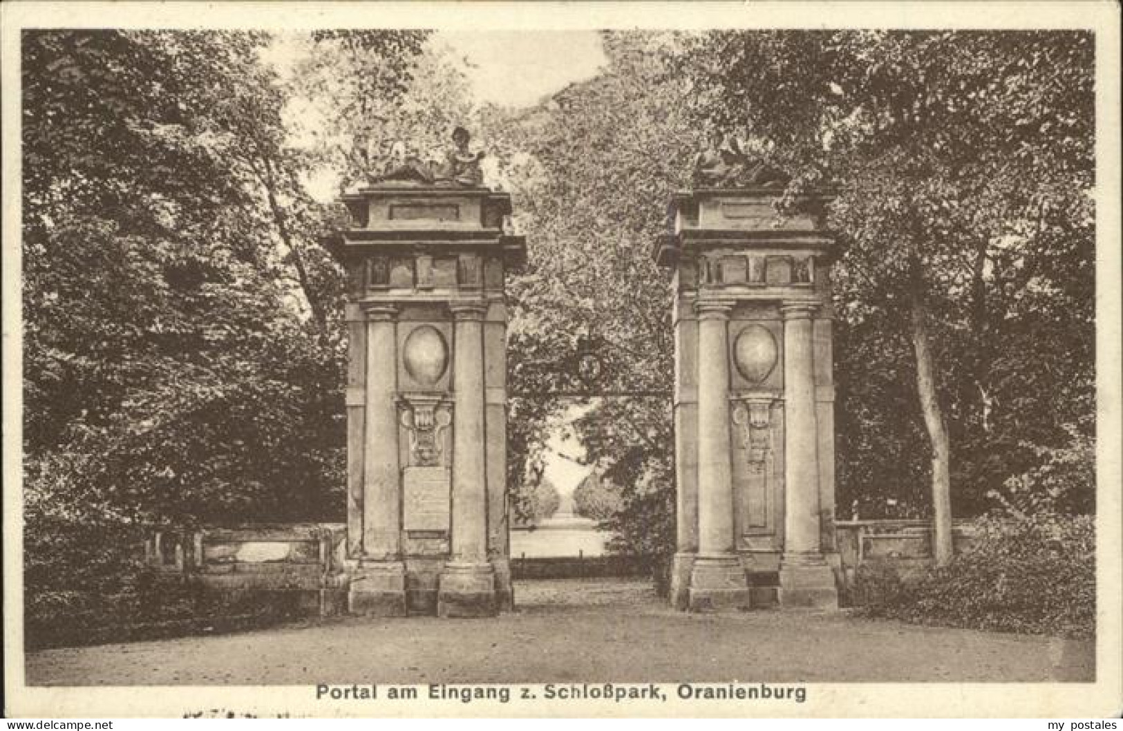 41403674 Oranienburg Schlosspark Eingangsportal Oranienburg - Oranienburg