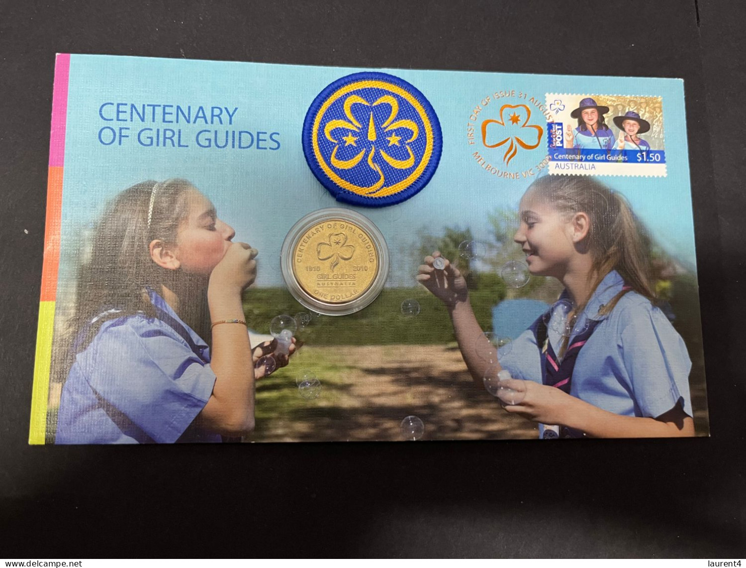 13-1-2024 (1 X 8 A) Australia - Centenary Of Girl Guides (with Fabric Badge + $ 1.00 Coin) 2010 - Dollar