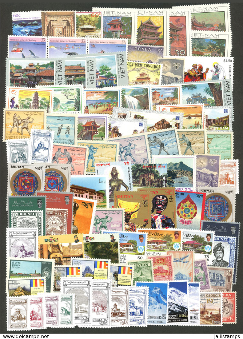 ASIA: ASIAN COUNTRIES: Very Attractive Lot With Large Number Of Very Thematic Stamps, Sets And Souvenir Sheets, Mostly O - Sonstige - Asien