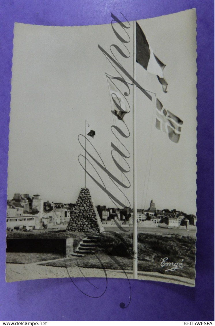 Saint-Servan Le"CAIRN" Monument Mémoire De Cdt Charcot Et De Ses Hommes Disparus Avec Le Pourqoui-Pas  D35 - Historische Figuren