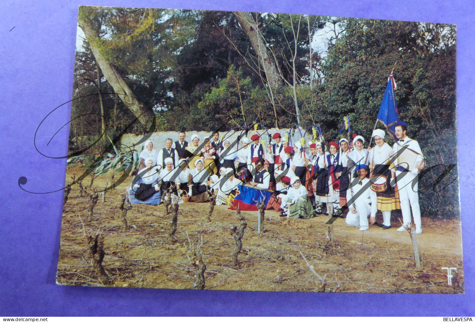 Les Treilleurs Montblanais Groupe Folklorique Languedocien - Vestuarios