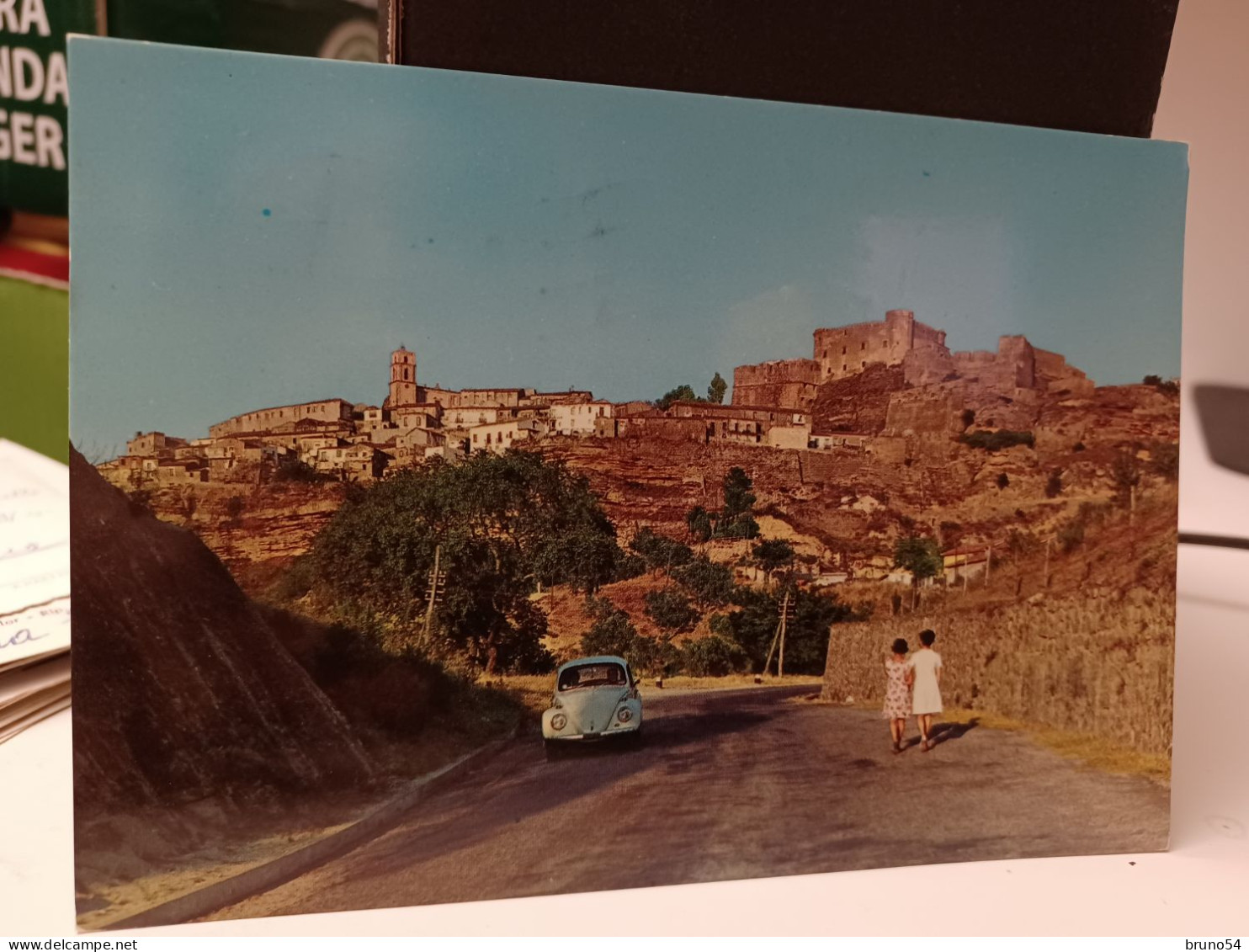 Cartolina Santa Severina Provincia Crotone,veduta Del Castello Medioevale Anni 70 , Auto Volskwagen Maggiolino - Crotone