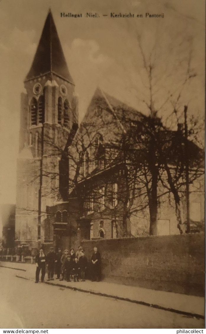 Hellegat (Gem. Niel) Kerk Zicht En Pastorij (Veel Volk) 19?? Uitg. E. Beernaert - Niel