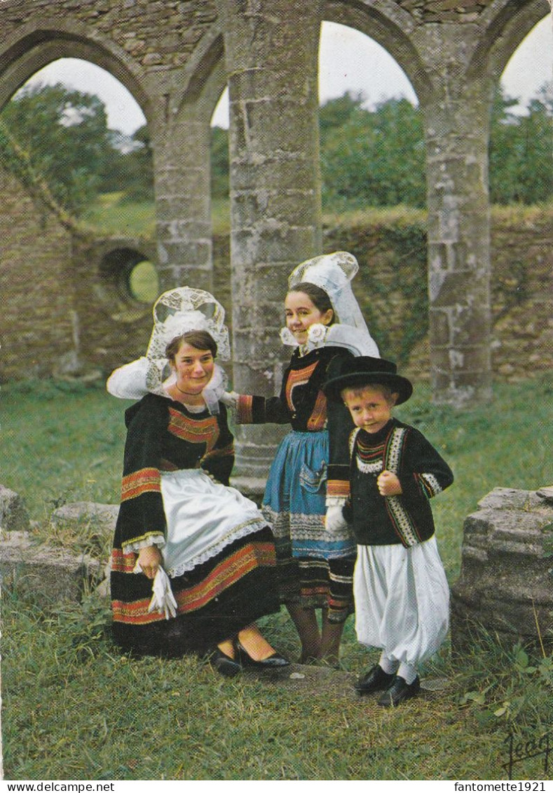 COSTUMES DE LA REGION DE BANNALEC GUISCRIFF.. (AM) - Bannalec