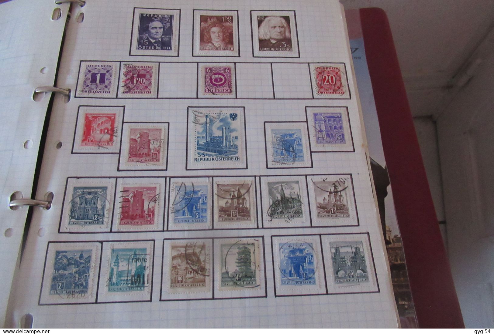 AUTRICHE  LOT TIMBRES et LETTRES