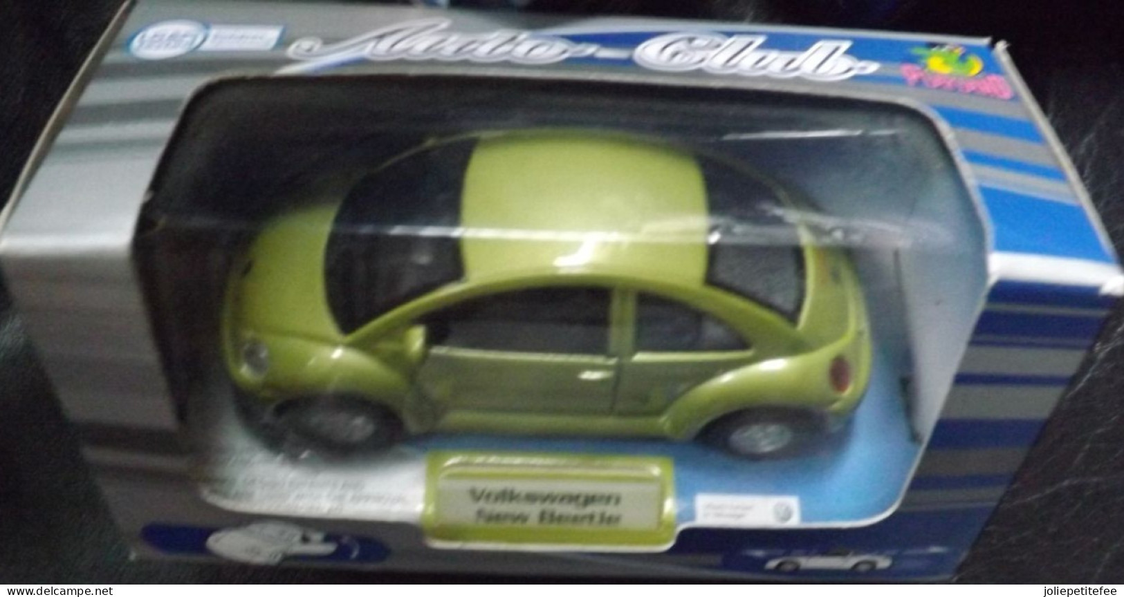 Volkswagen New Beetle.  Playland Auto-Club.  1/34. Modèle Réduit. - Echelle 1:32