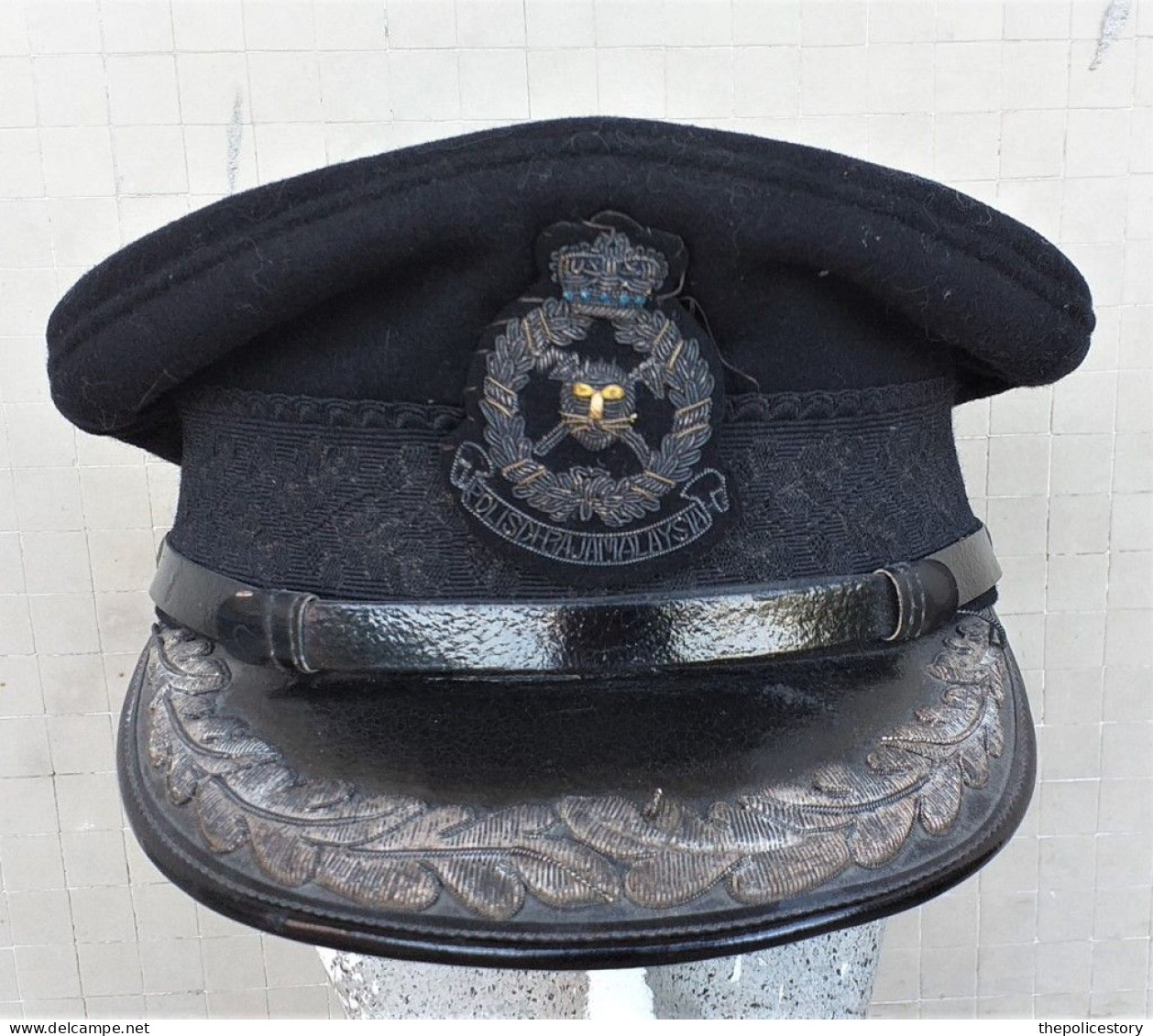 Berretto A Visiera Vintage Da Commissario Della Polizia Malese Originale Completo - Headpieces, Headdresses