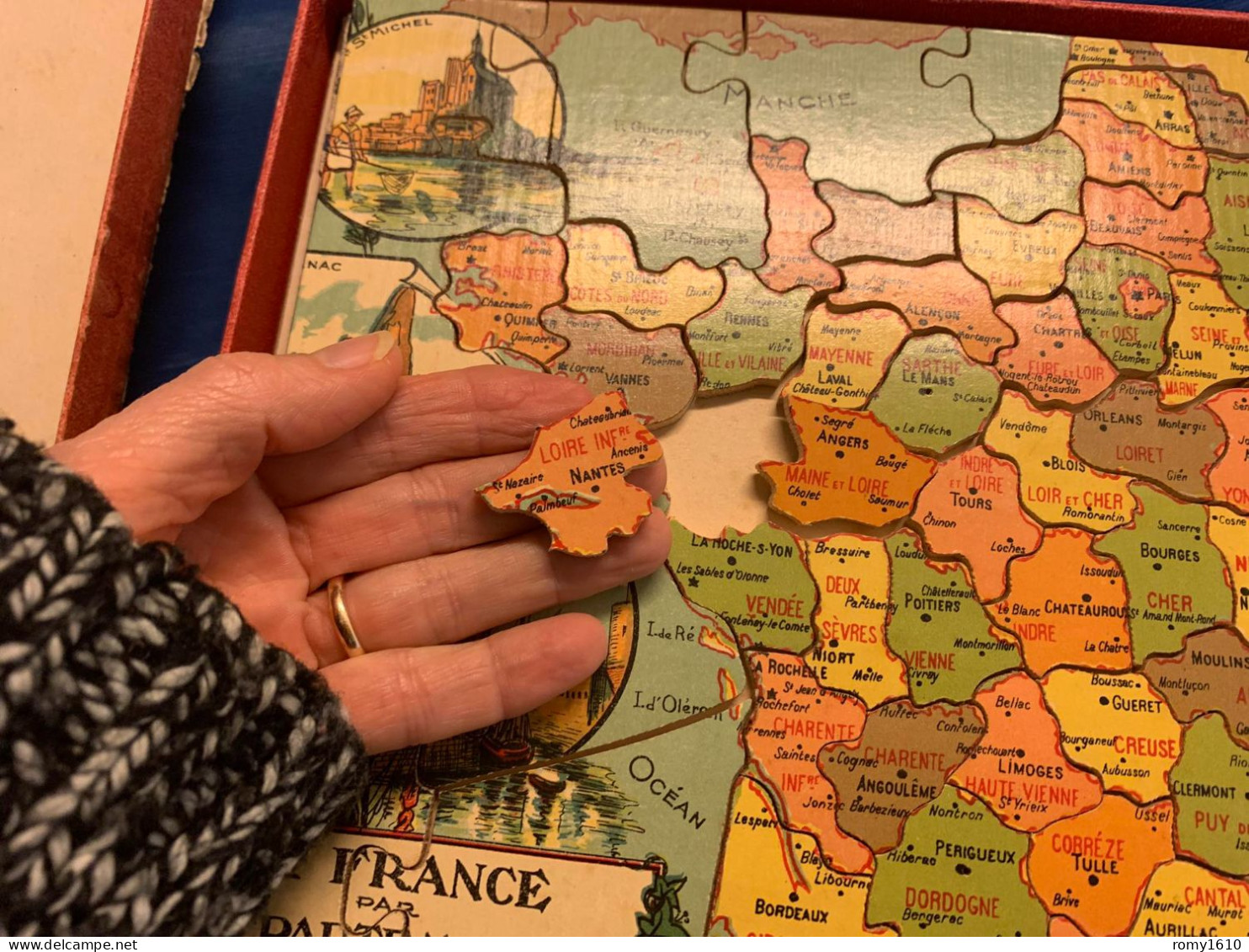 Ancien Atlas Géographique,  Complet. Puzzle  En Bois.  3 Planches -  Par G. Pauly - Toy Memorabilia
