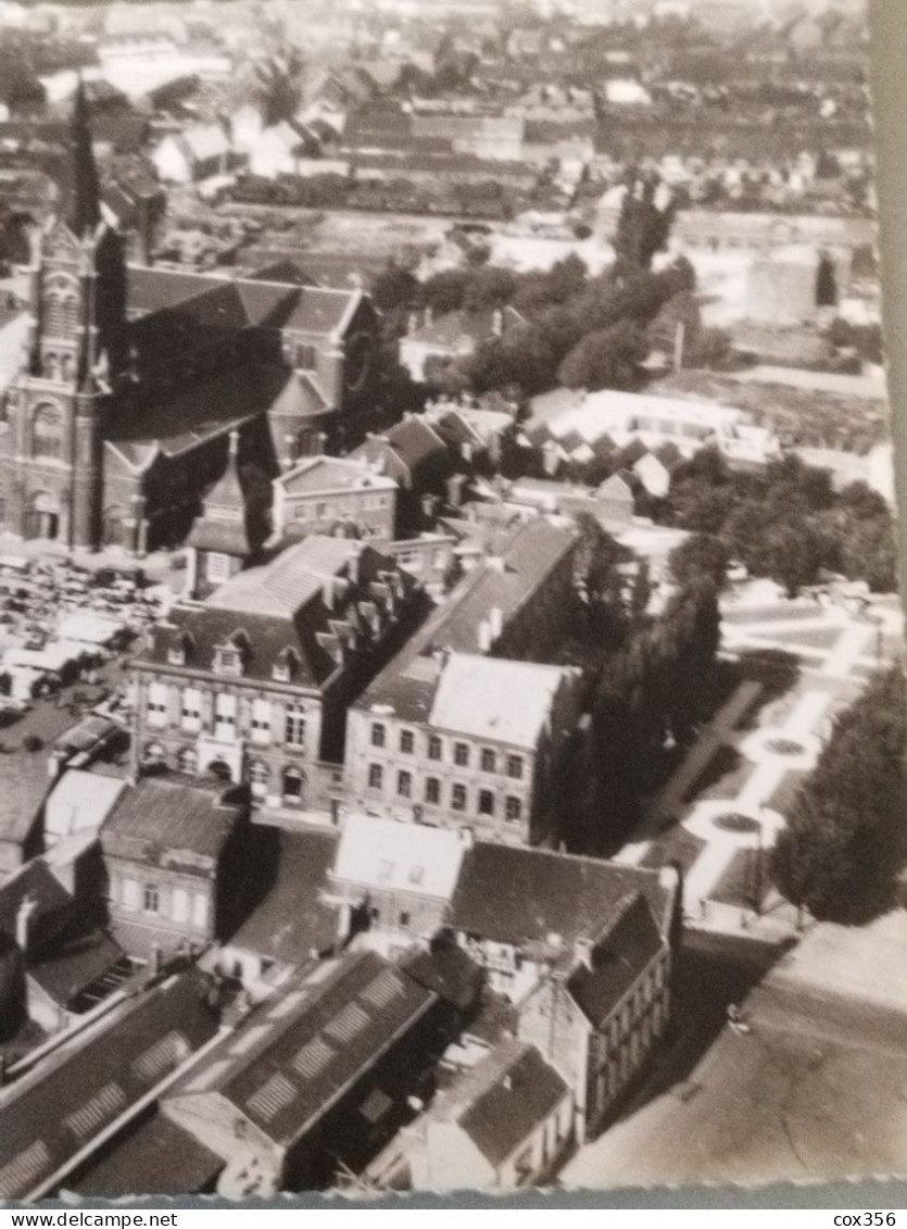 CPSM 59 WATTRELOS Eglise Saint Maclou Grande Place Jour De Marche Vue Aerienne - Wattrelos