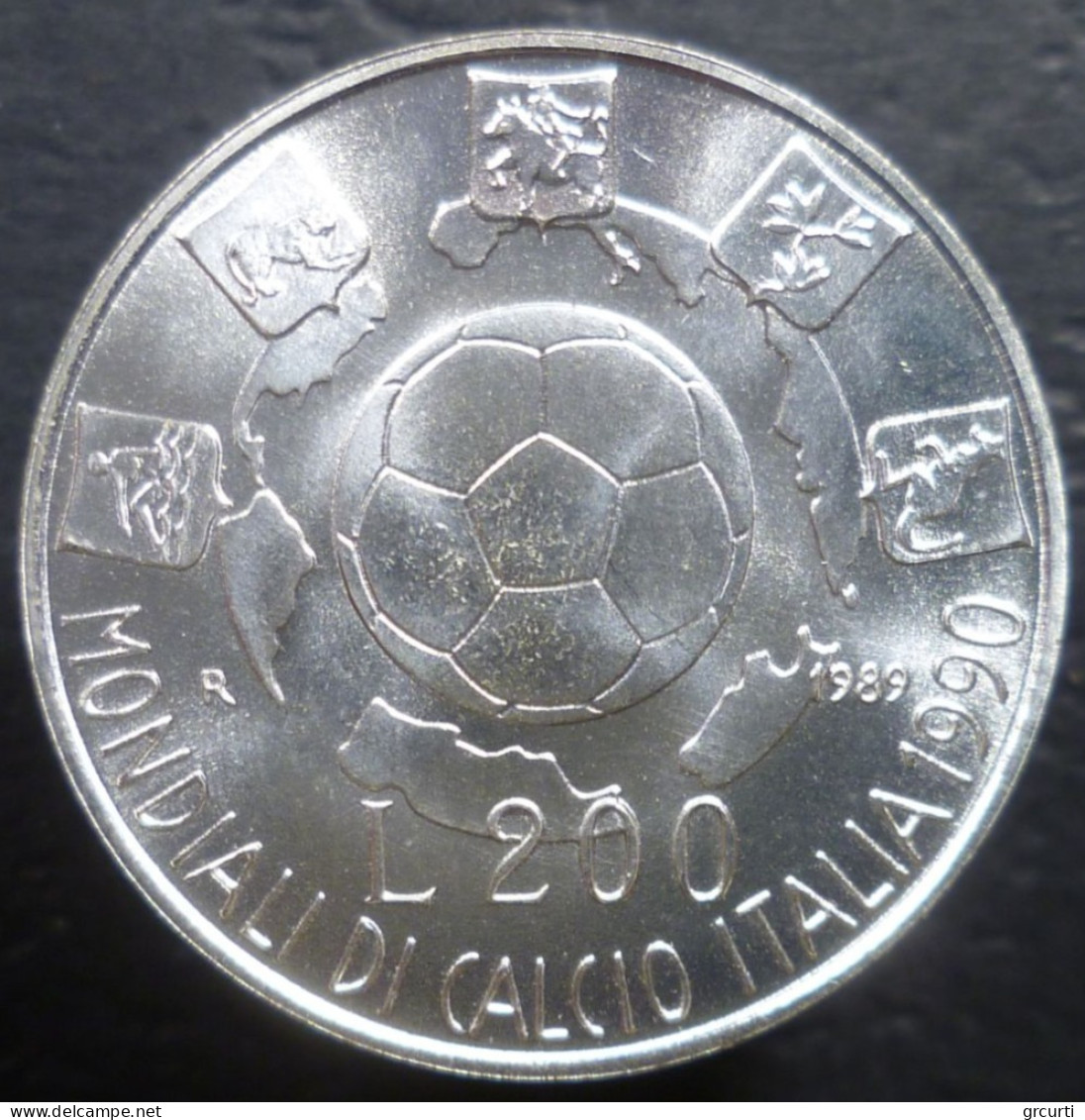 Italia - 200 + 500 Lire 1989 - XIV Coppa Del Mondo FIFA, "Italia '90" - I Emissione - Gig# 438 - KM# 133-134 - 500 Liras