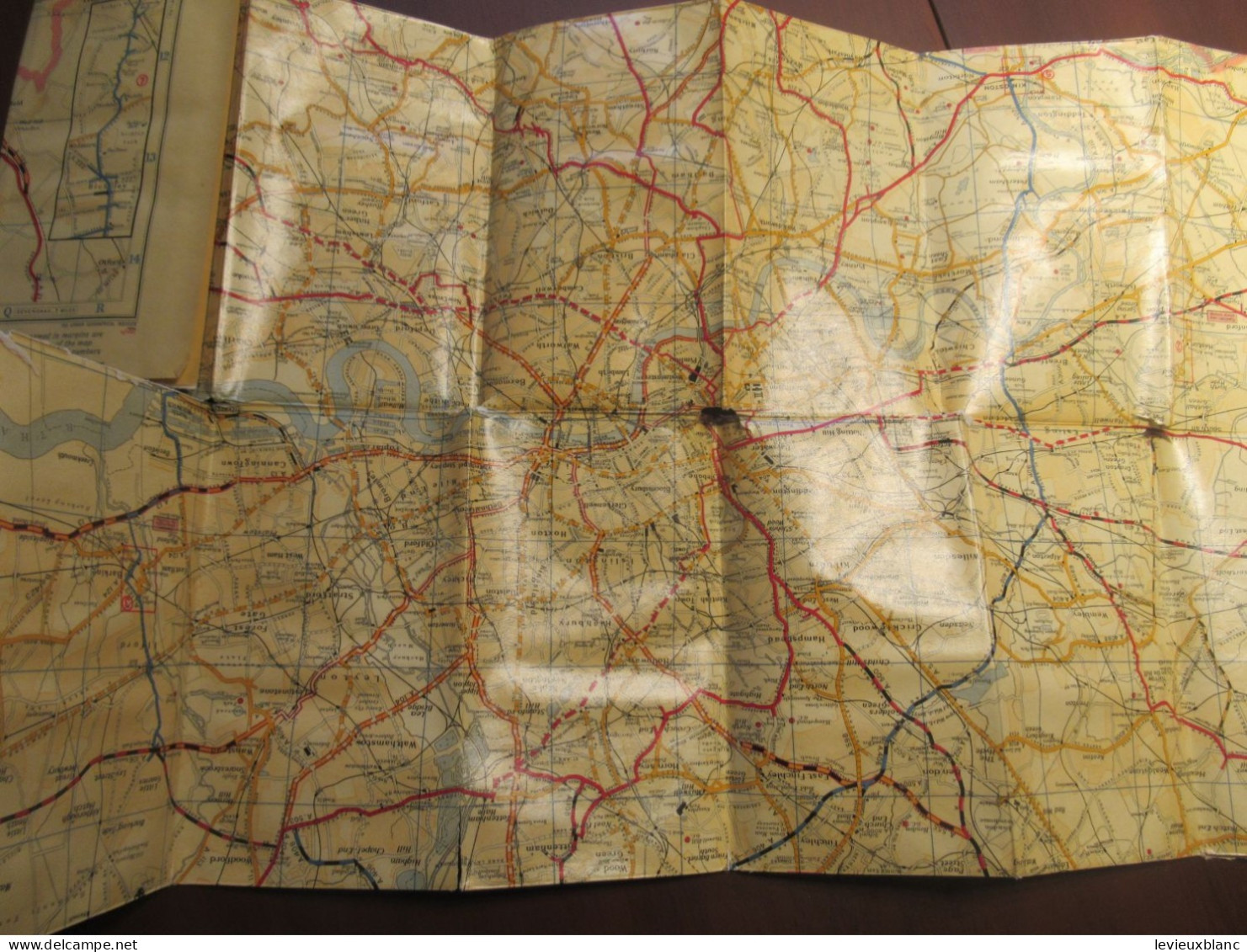 The Royal Automobile Club/ Official Motoring RAC/Map of Round & Across LONDON/Vers 1950  PGC545