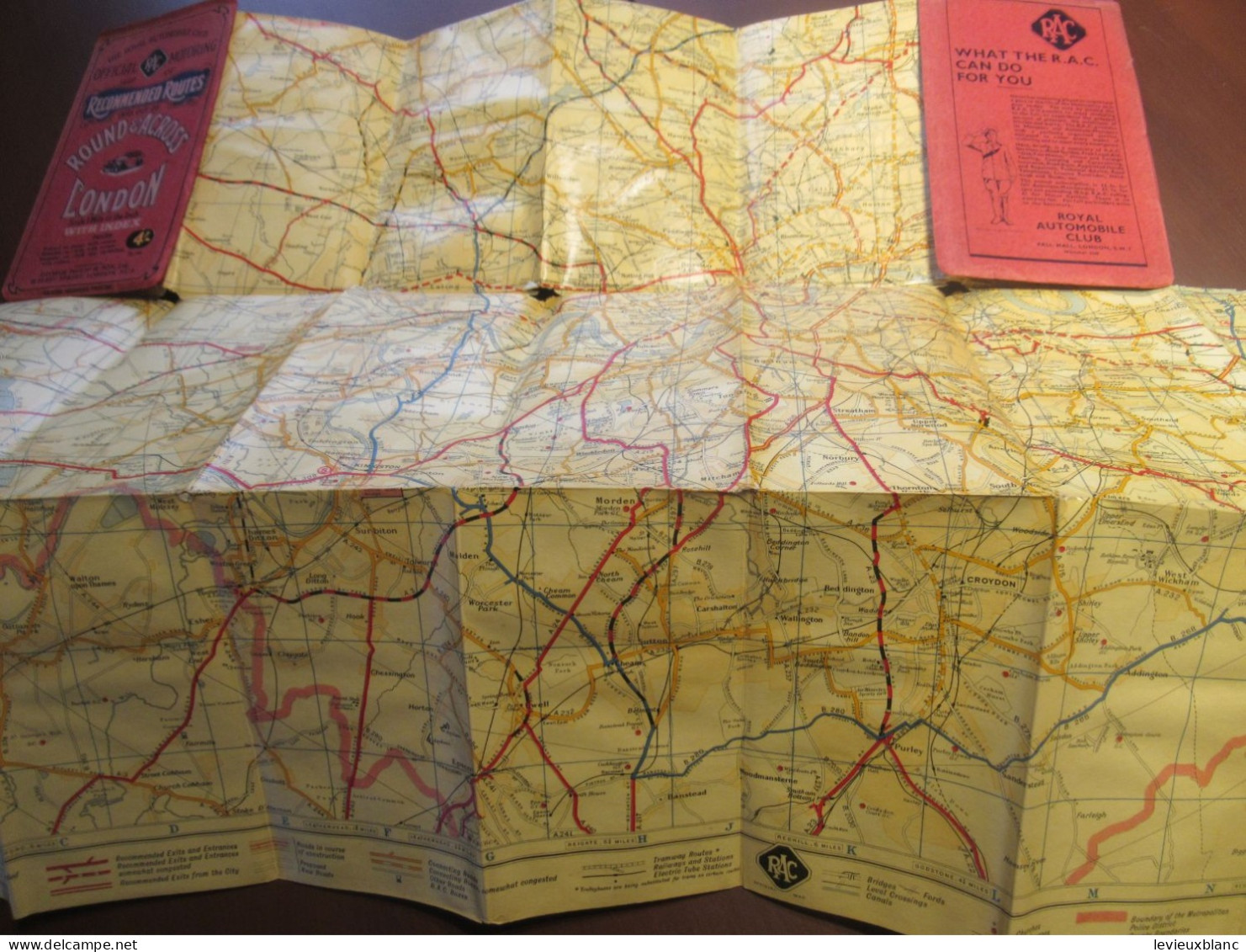 The Royal Automobile Club/ Official Motoring RAC/Map of Round & Across LONDON/Vers 1950  PGC545