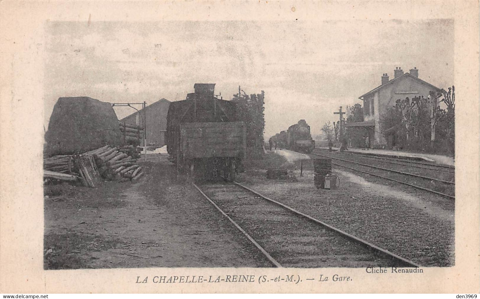 La CHAPELLE-la-REINE (Seine-et-Marne) - La Gare Avec Train - La Chapelle La Reine