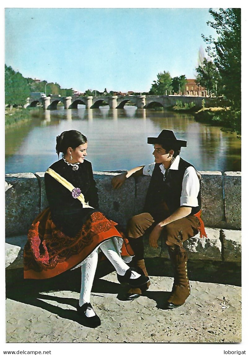 PAREJA DE PALENTINOS ( TRAJE TIPICO ).- PALENCIA.- ( ESPAÑA). - Palencia