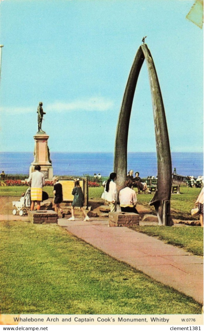 Whalebone Arch And Captain Cook's Monument Whitby - Whitby