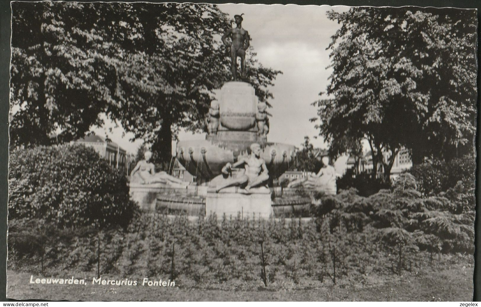 Leeuwarden , Mercurius Fontein - Leeuwarden