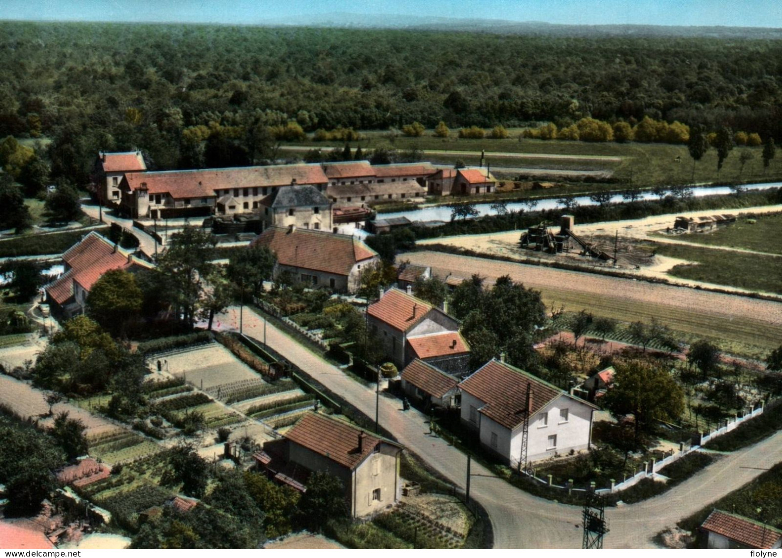 Abergement La Ronce - Vue Aérienne Sur Le Centre Ville Du Village - Other & Unclassified