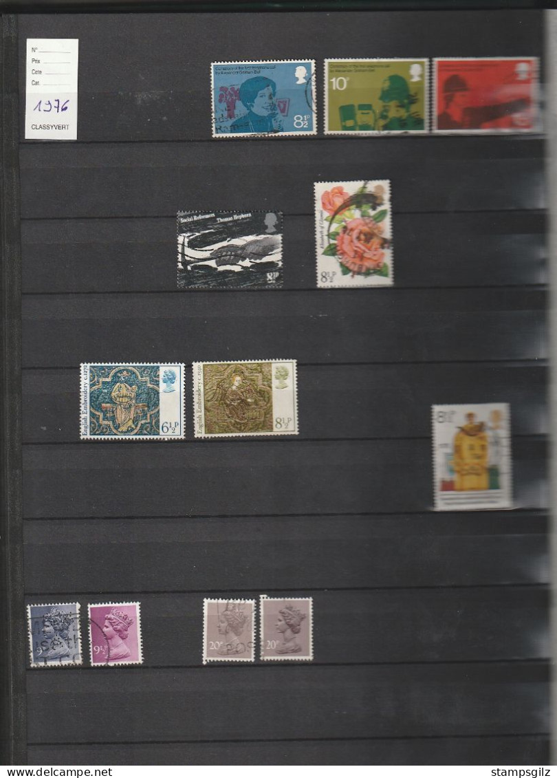 Grande Bretagne lot environ 600 timbres  1969 à 2000 oblitéré en album TBE