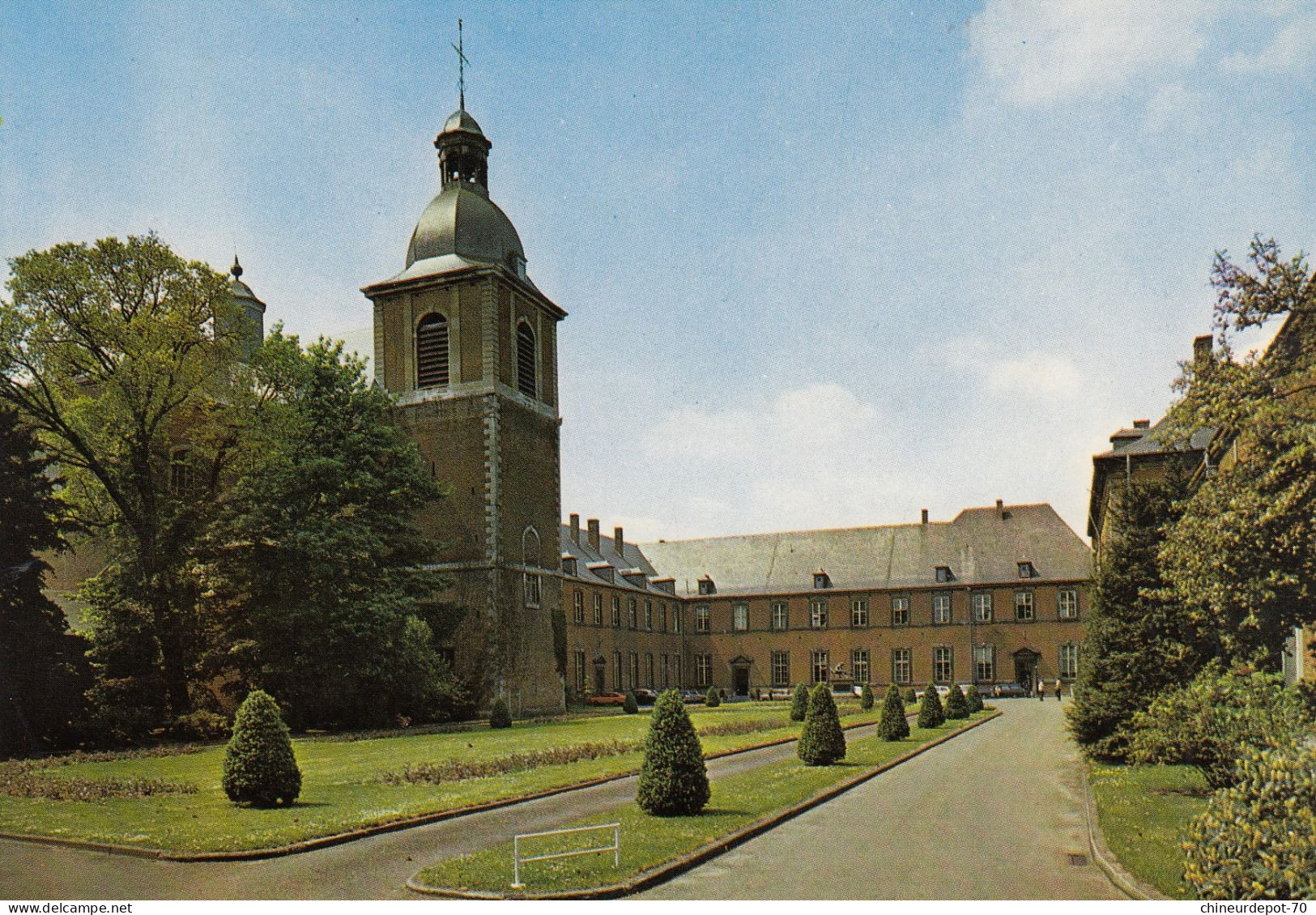 GEMBLOUX     COUR DE L ABBAYE - Gembloux