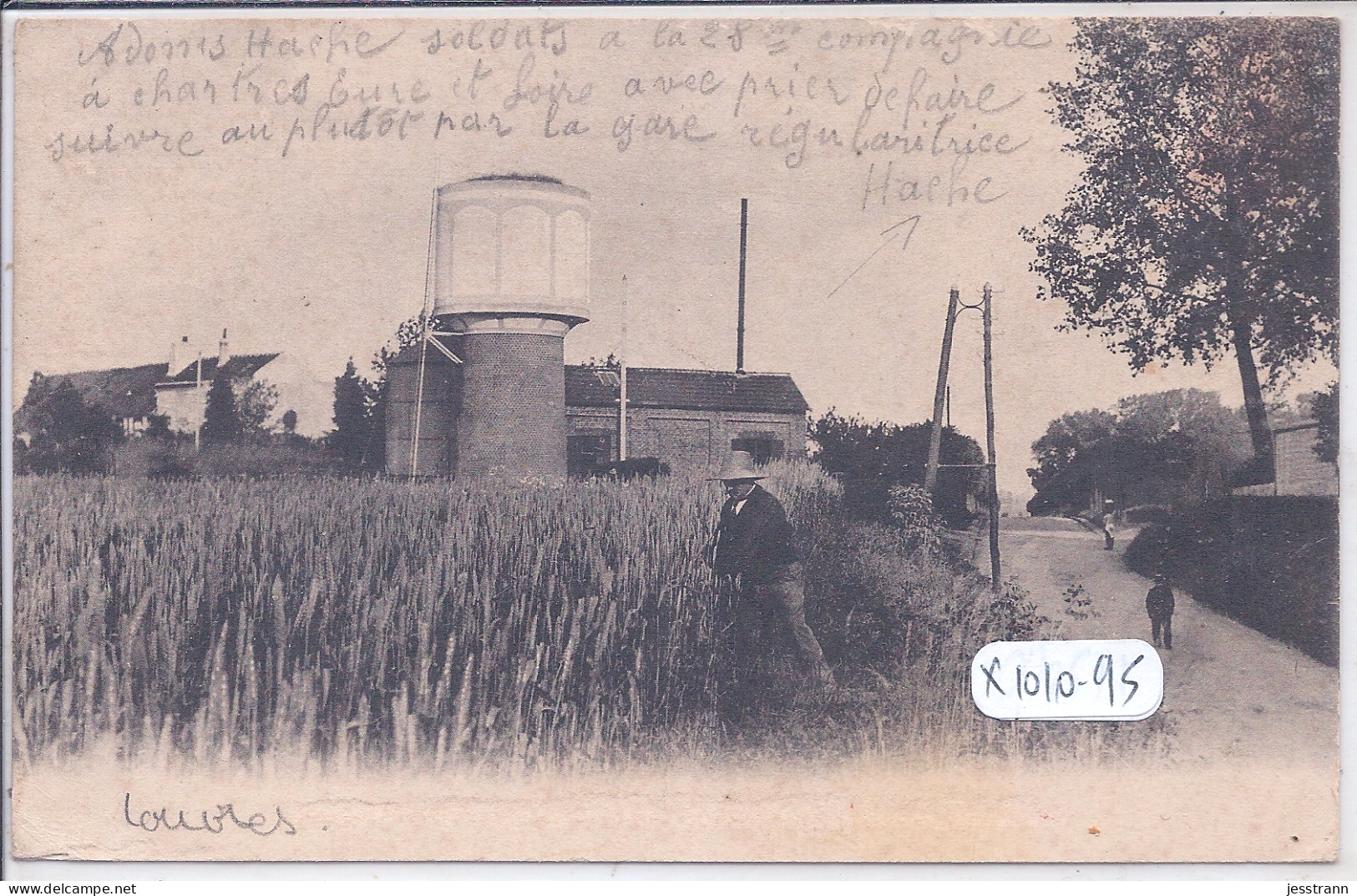 LOUVRES- L ENTREE ET LE CHATEAU D EAU- CARTE GRATTEE- 1914 - Louvres