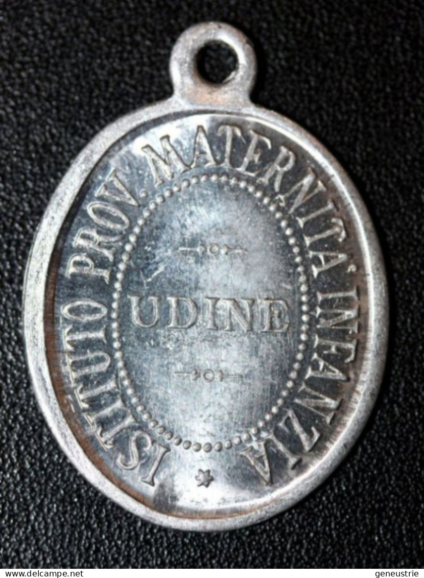Jeton à Bélière D'enfant Abandonné 1949 - Ville D'Udine (Italie) - Orphelin - Orphelinat - Orphan Child Medal - Professionnels/De Société