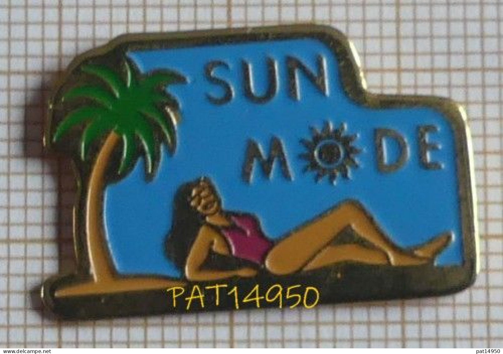 PAT14950 PIN UP BLONDE SUN MODE PLAGE PALMIER - Pin-ups