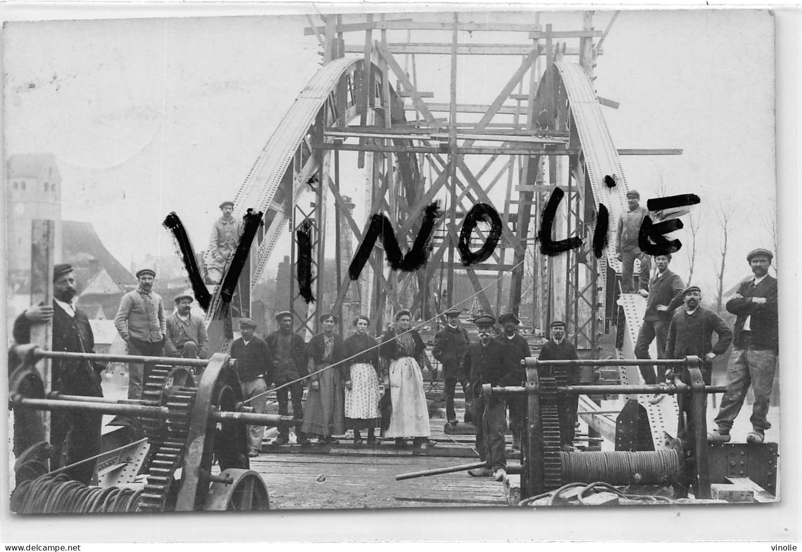 24-403 : MONETEAU. CARTE-PHOTO. CONSTRUCTION DU PONT - Moneteau