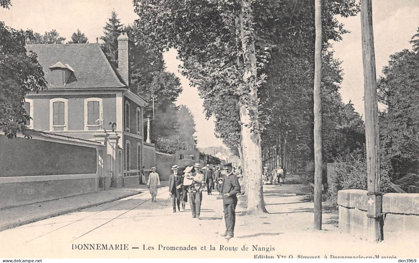 DONNEMARIE (Seine-et-Marne) - Les Promenades Et La Route De Nangis - Tramway - Donnemarie Dontilly