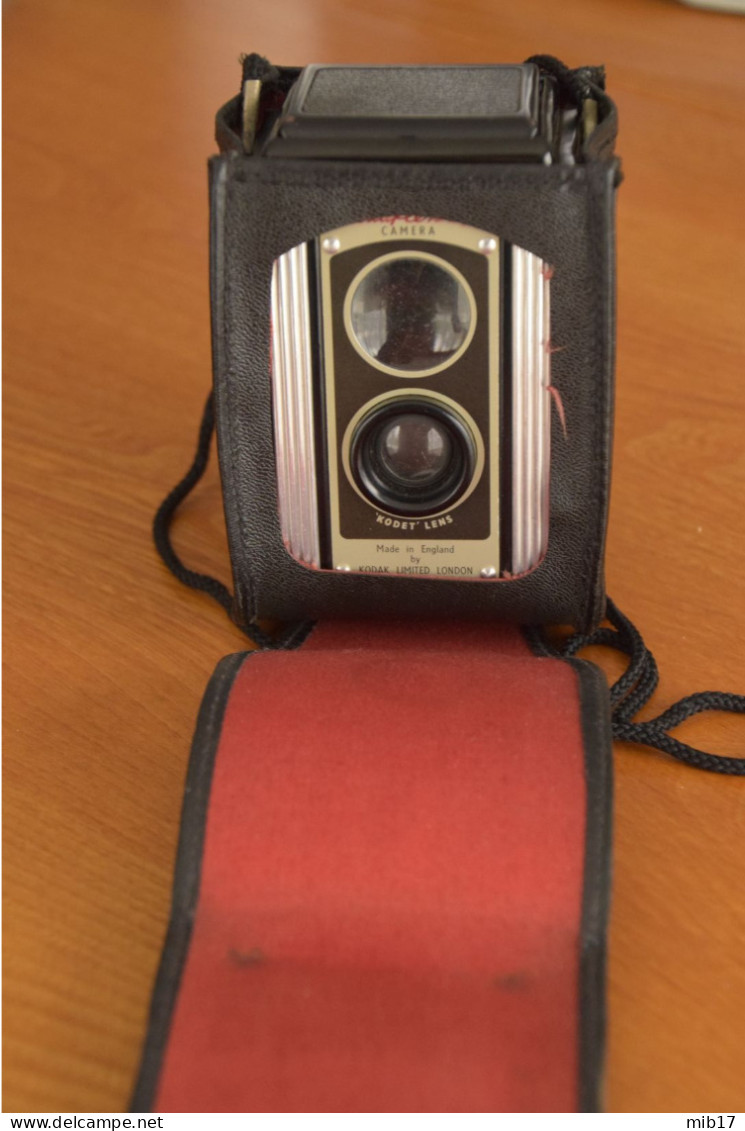 ancien appareil photo KODAK DUAFLEX II avec sacoche