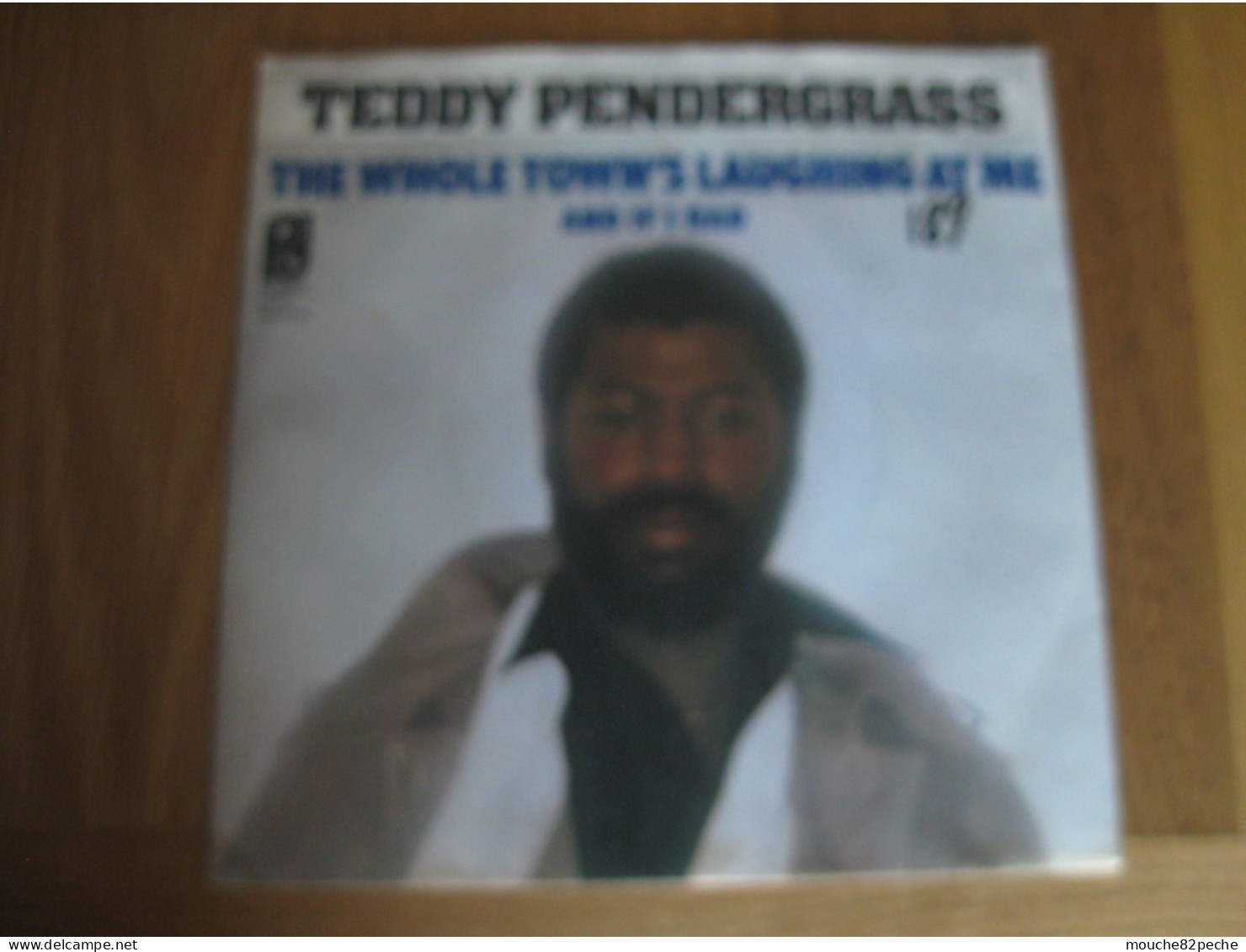 45 T - TEDDY PENDERGRASS - THE WHOLE TOWN'S LAUGHING AT ME - Soul - R&B