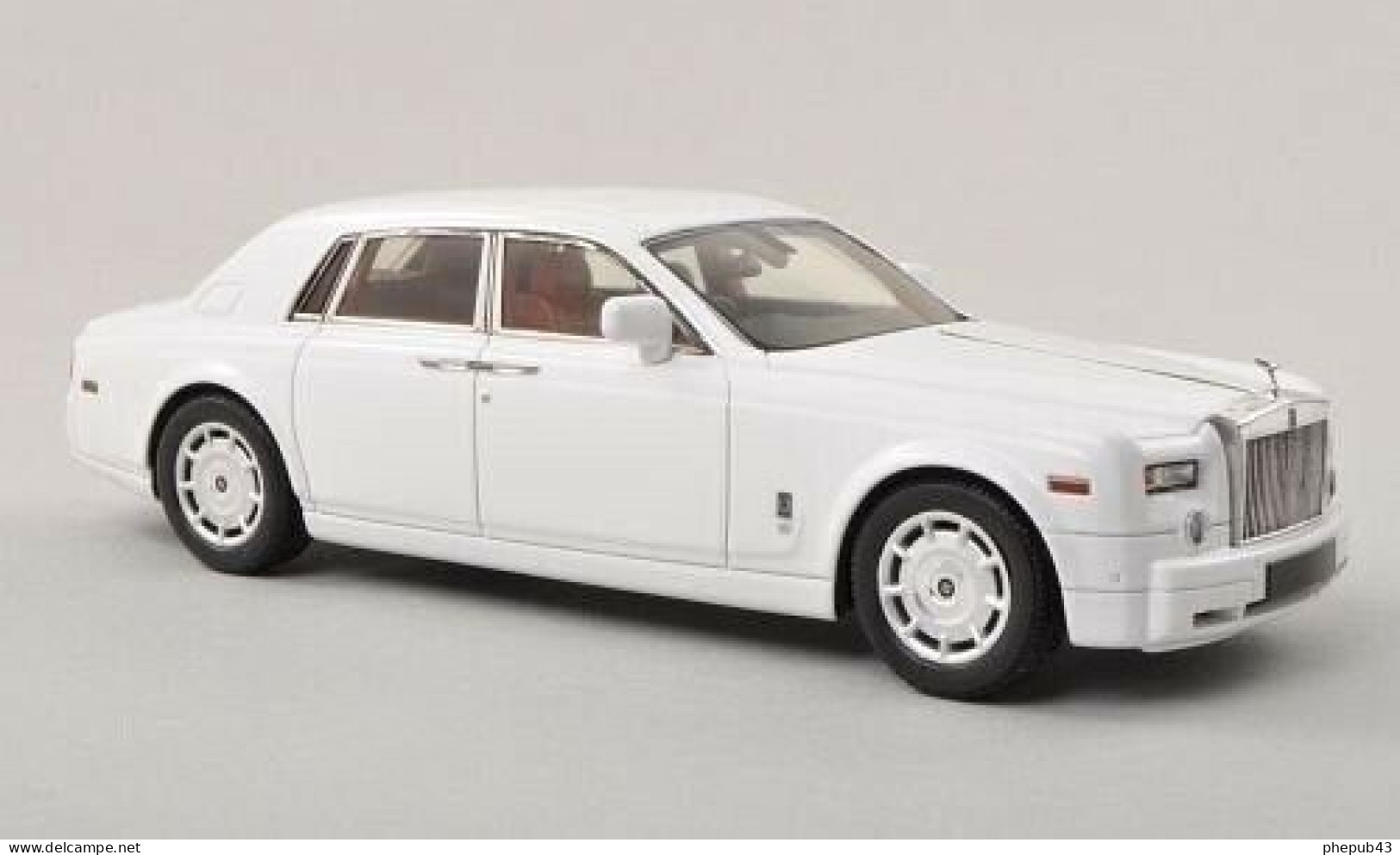 Rolls Royce Phantom Sedan - 2009 - English White - TrueScale - Spark