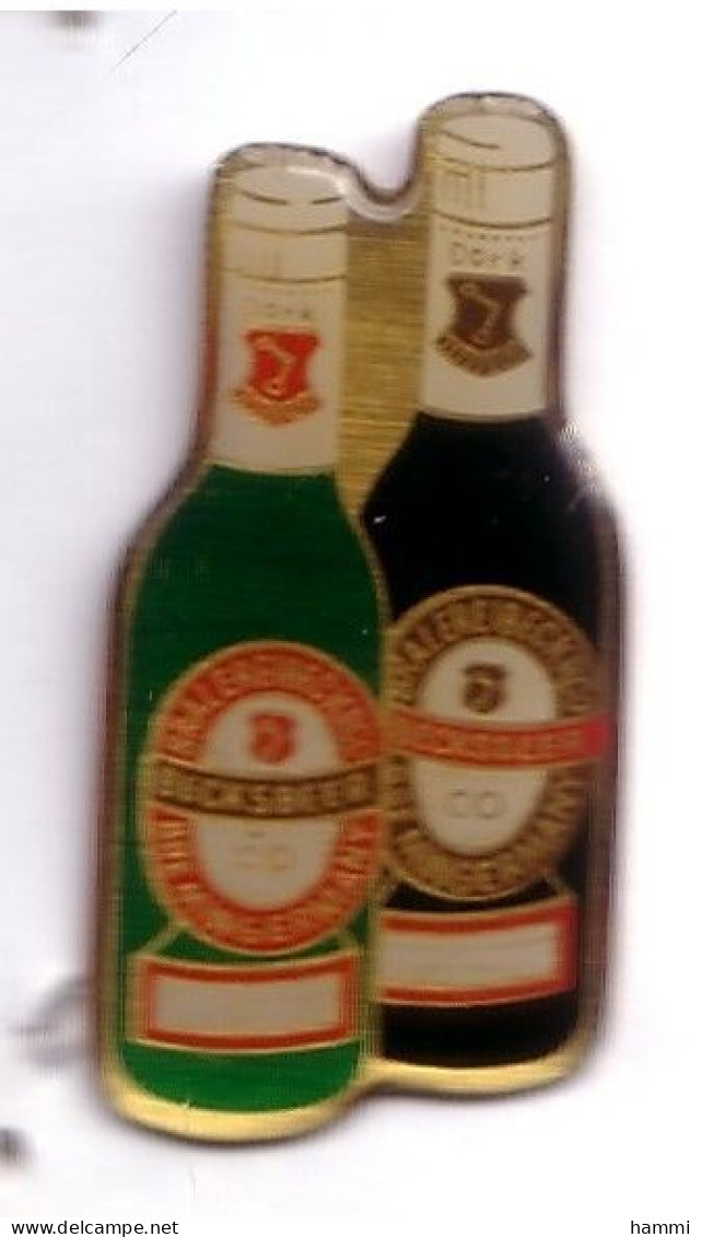 N154 Pin's BIERE BEER BECKS BEER Fabriquée à Brême Allemagne Deutschland Achat Immédiat - Bière