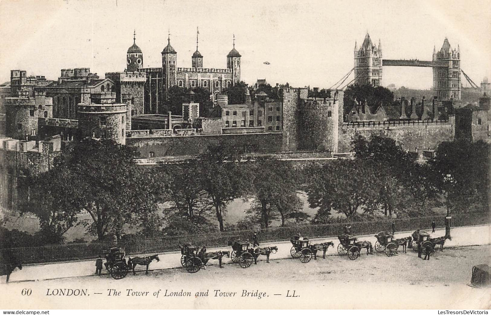 ROYAUME UNI - Angleterre - London - The Tower Of London And Tower Bridge - LL - Voitures - Carte Postale Ancienne - Tower Of London