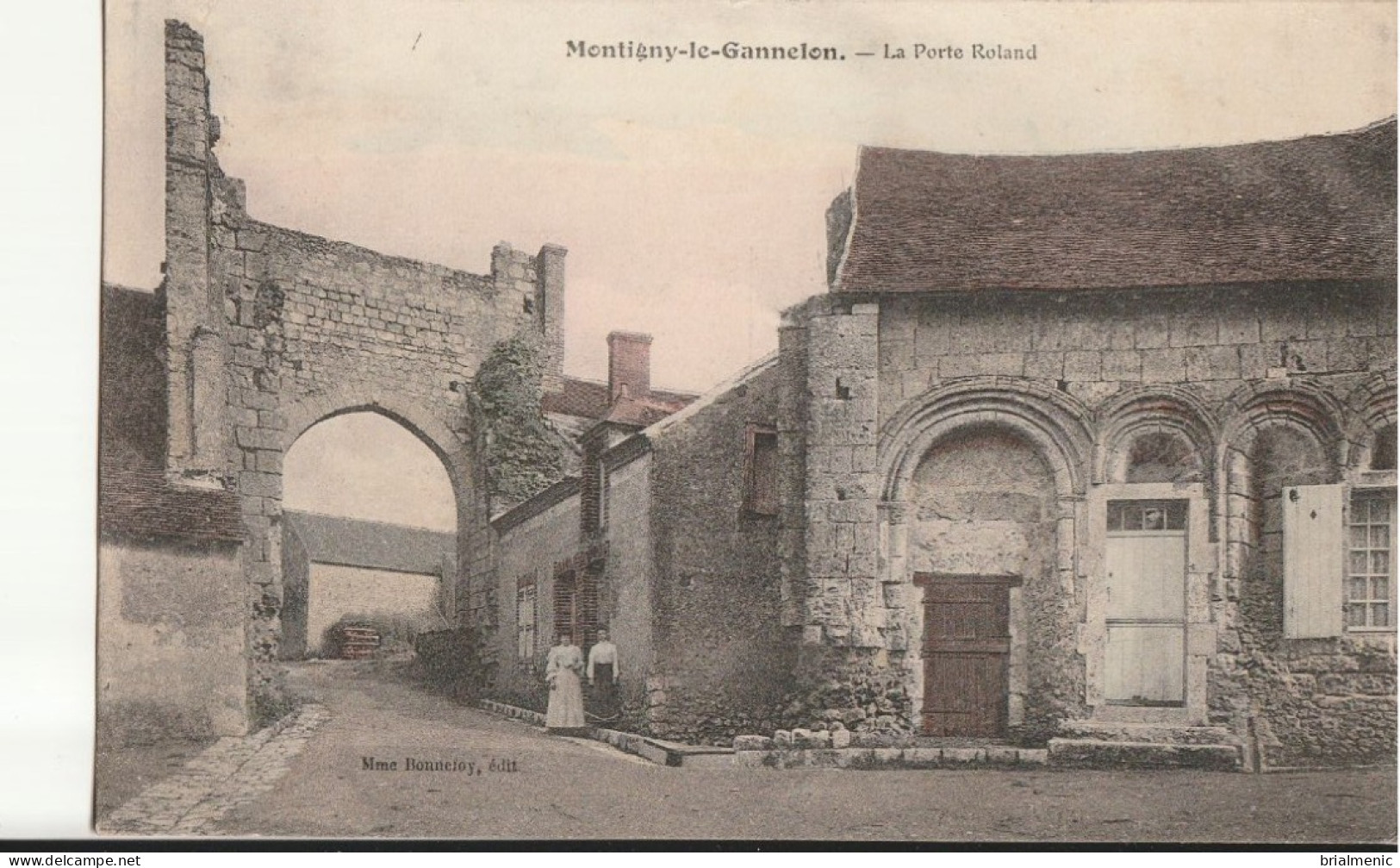 MONTIGNY Le GANNELON  La Porte Roland - Montigny-le-Gannelon