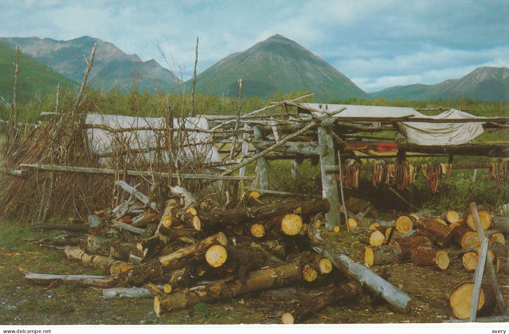 Kiukshu, Yukon Territory, Camp Near Hainrs Junction, Alaska Indian Summer Home And A Salmon Drying Rack - Yukon