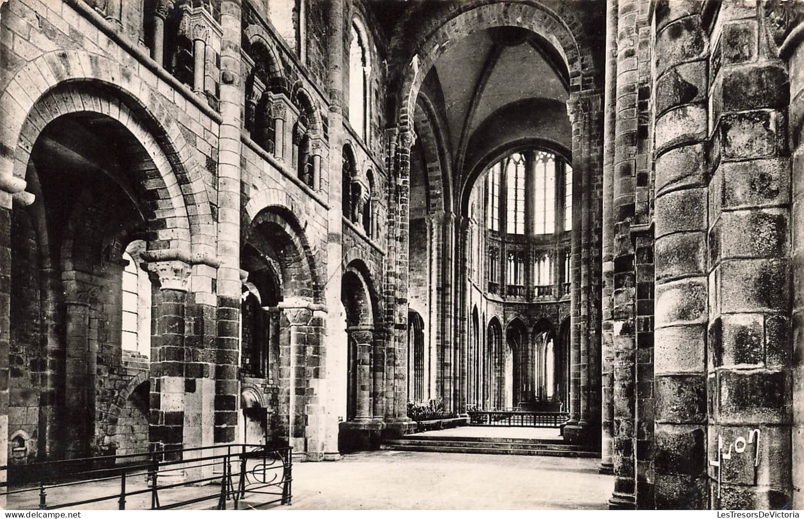 FRANCE - Le Mont Saint Michel - Intérieur De L'église Romane - Carte Postale Ancienne - Le Mont Saint Michel