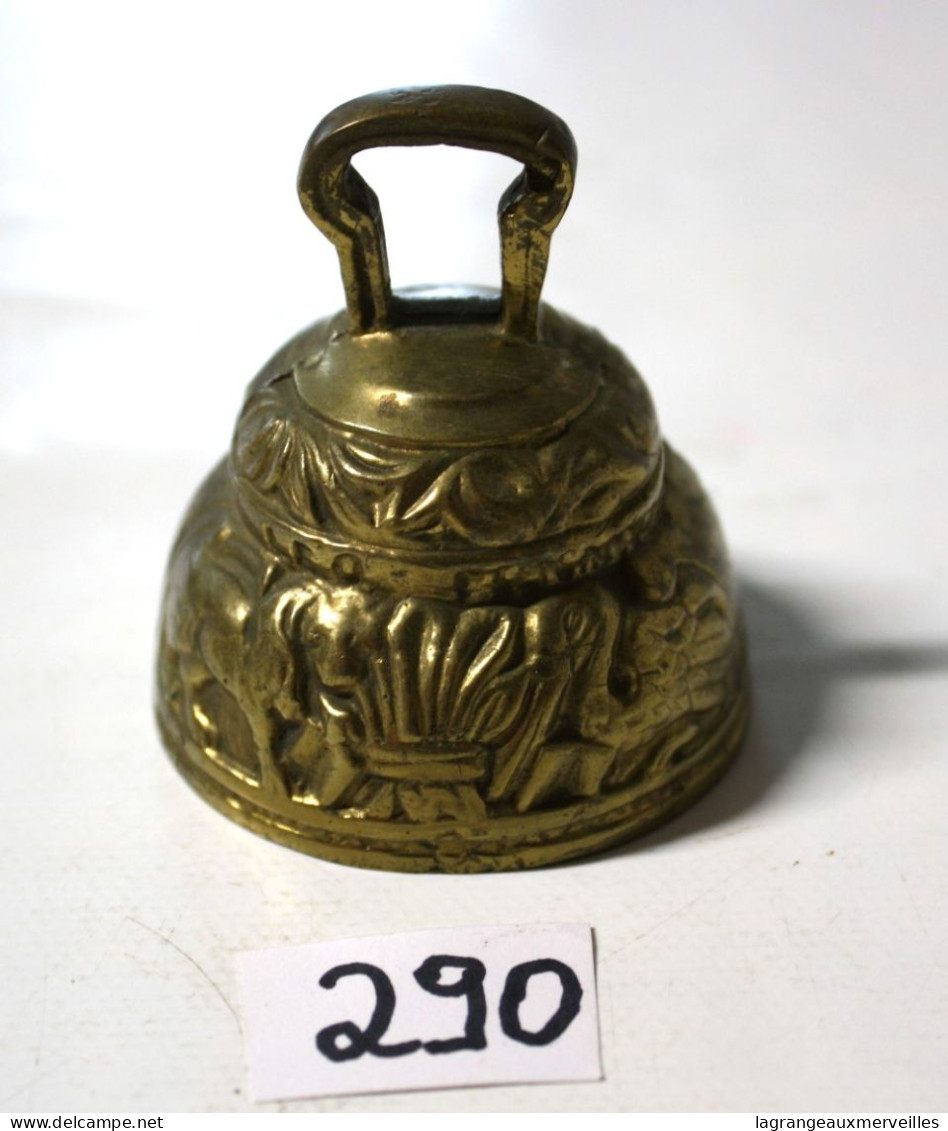 C290 Ancienne Cloche En Bronze - Laiton - Antique éléphant - Campane