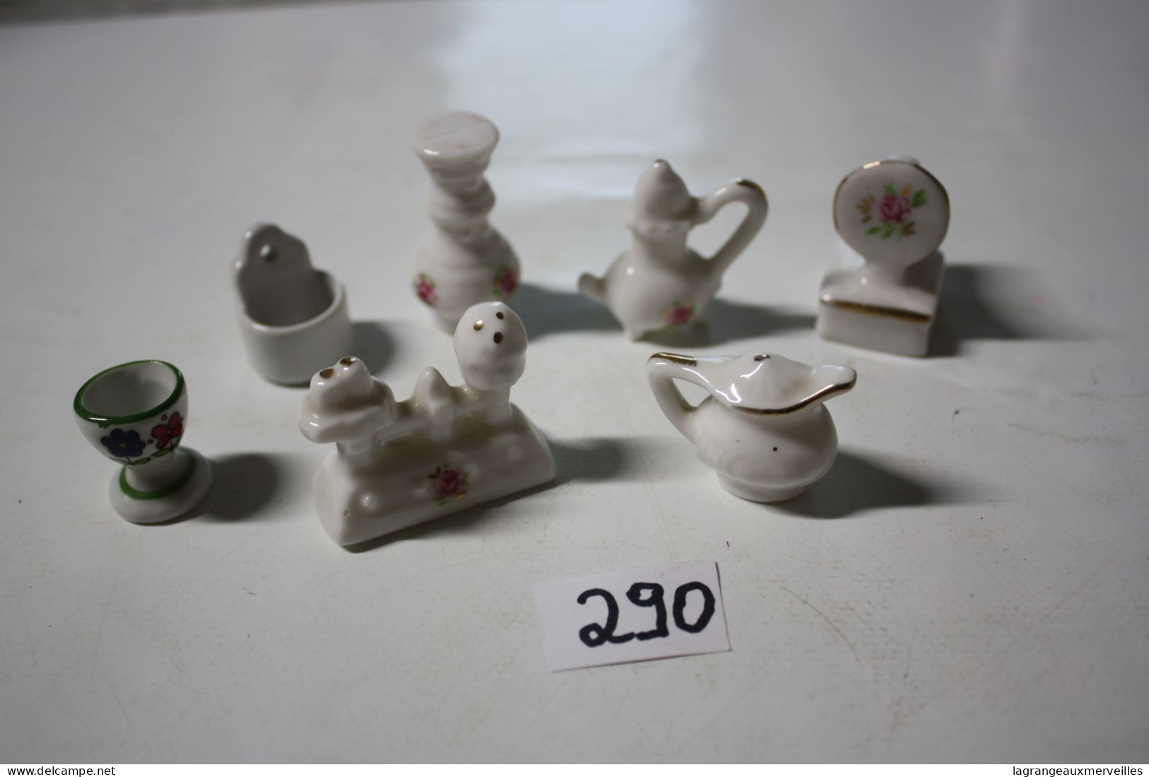 C290 7 Miniatures - Objets De Vitrine - Personnages