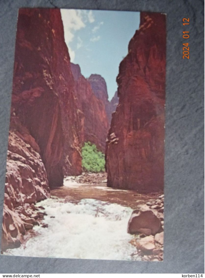 NARROWS OF BLACK CANYON NATIONAL MONUMENT - Andere & Zonder Classificatie