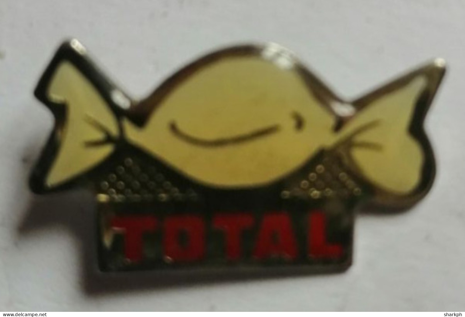 PIN'S TOTAL  "BONBON" - Fuels