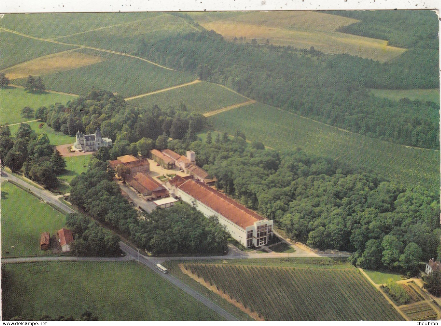 16. ROUILLAC. CPSM. VUE AERIENNE.  LE DOMAINE DE LIGNERES. PROPRIETE DE LA Sté RICARD - Rouillac