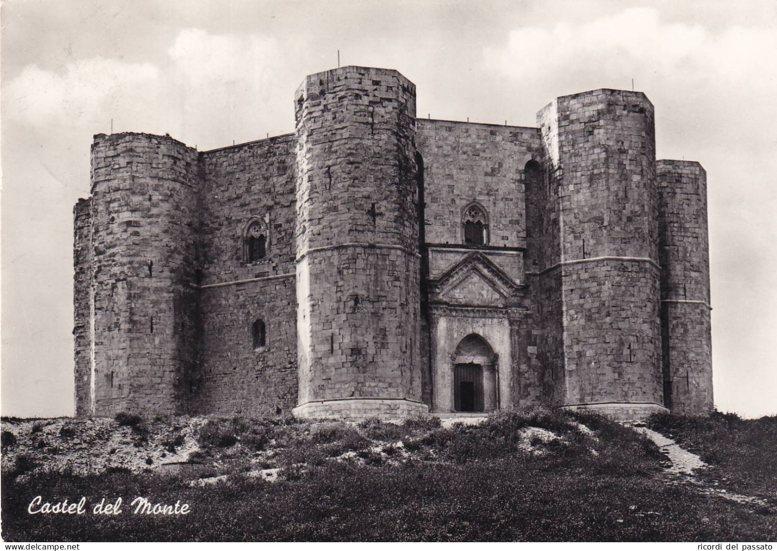 Cartolina Castel Del Monte ( Barletta - Andria - Trani ) - Barletta