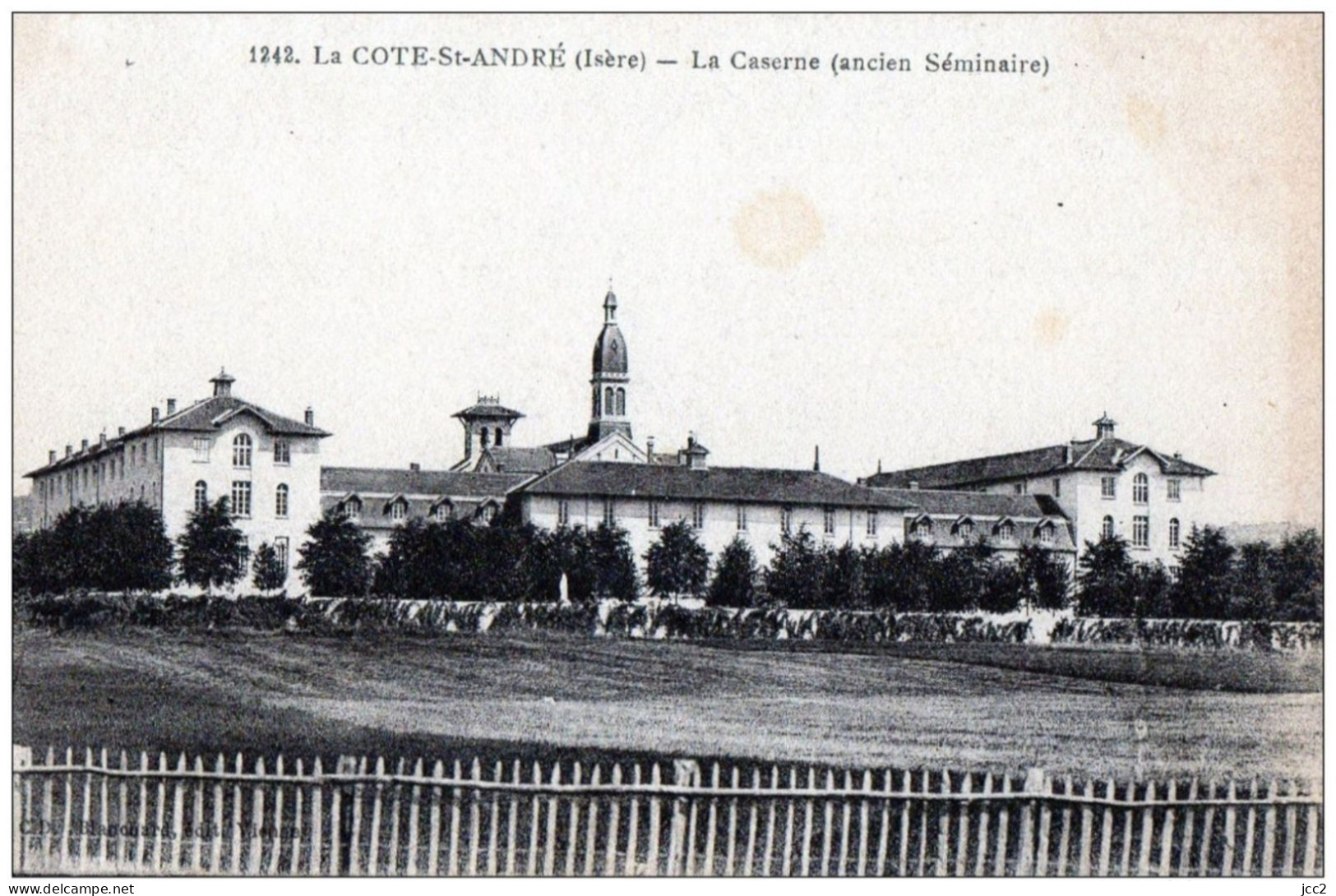 38 - LA COTE St..ANDRE - La Caserne -Ancien Séminaire - La Côte-Saint-André