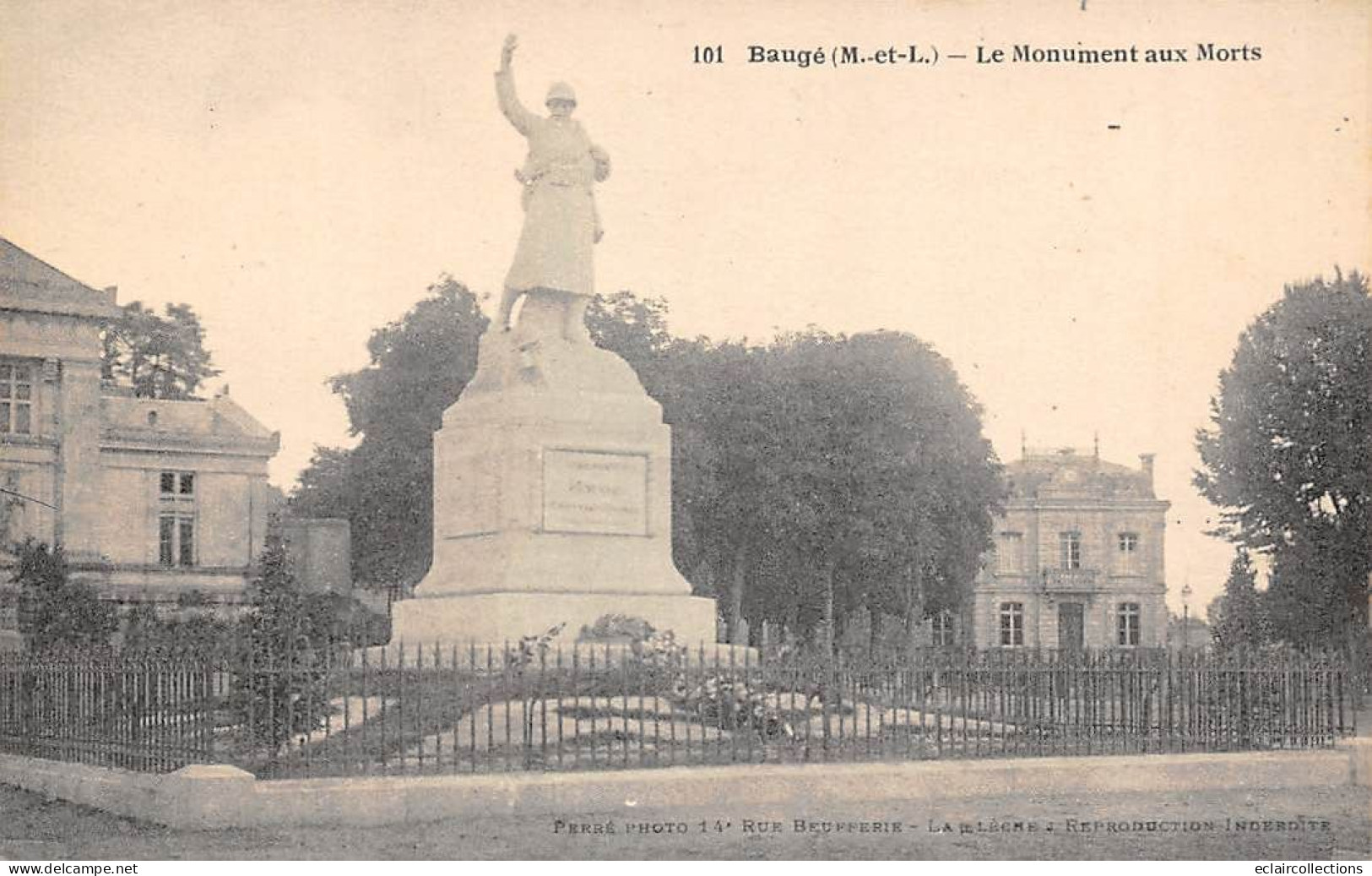 Baugé         49         Le Monument Aux Morts   N° 101    (voir Scan) - Sonstige & Ohne Zuordnung