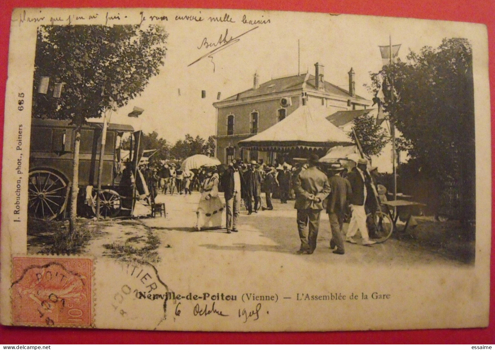 Carte Postale Vienne 86. Neuville De Poitou. L'assemblée De La Gare. Animée - Neuville En Poitou