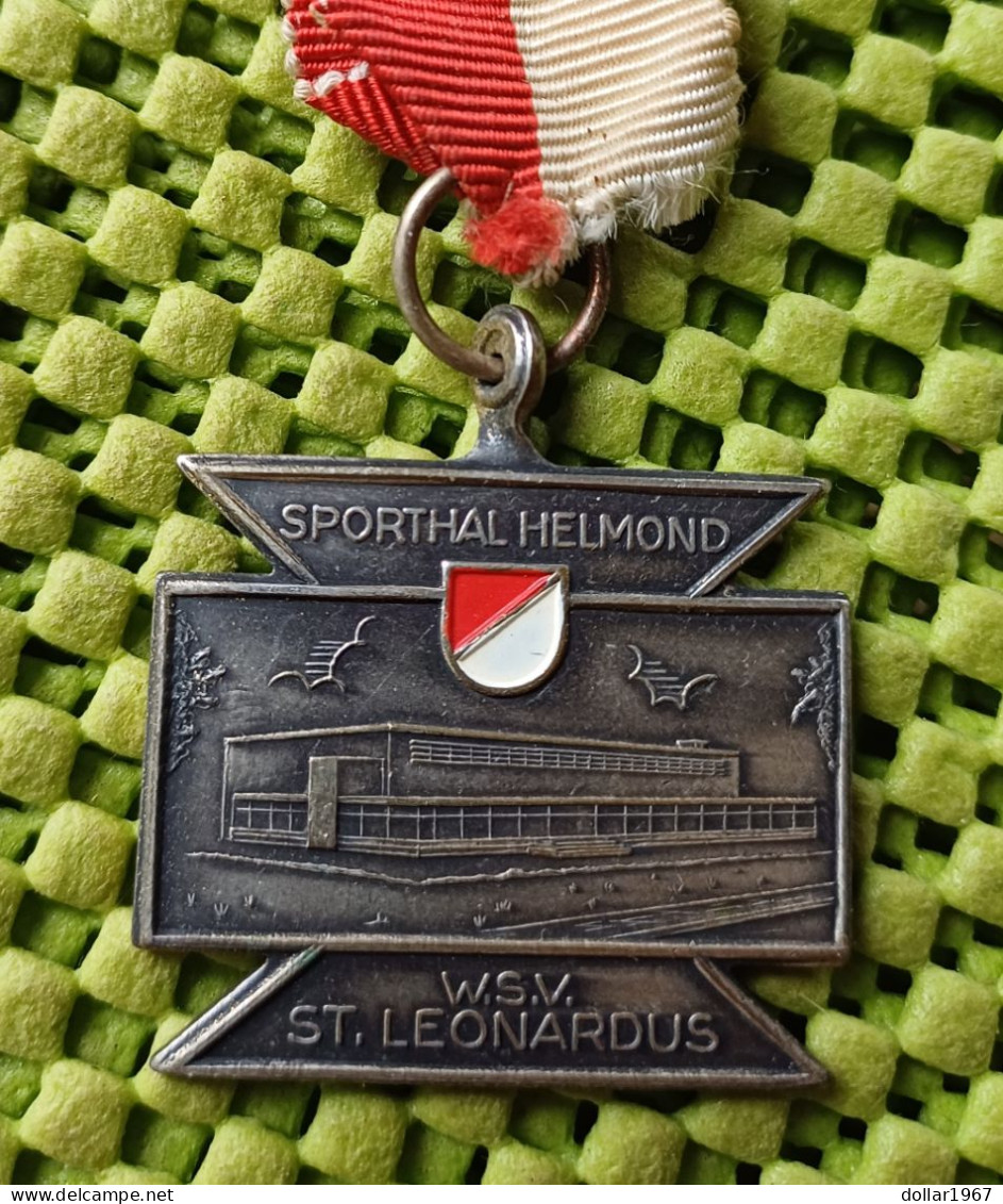 1 X Medaille -  Sporthal Helmond , W.S.V. St. Leonardus ,    Nederland  -  Original Foto  !! - Altri & Non Classificati