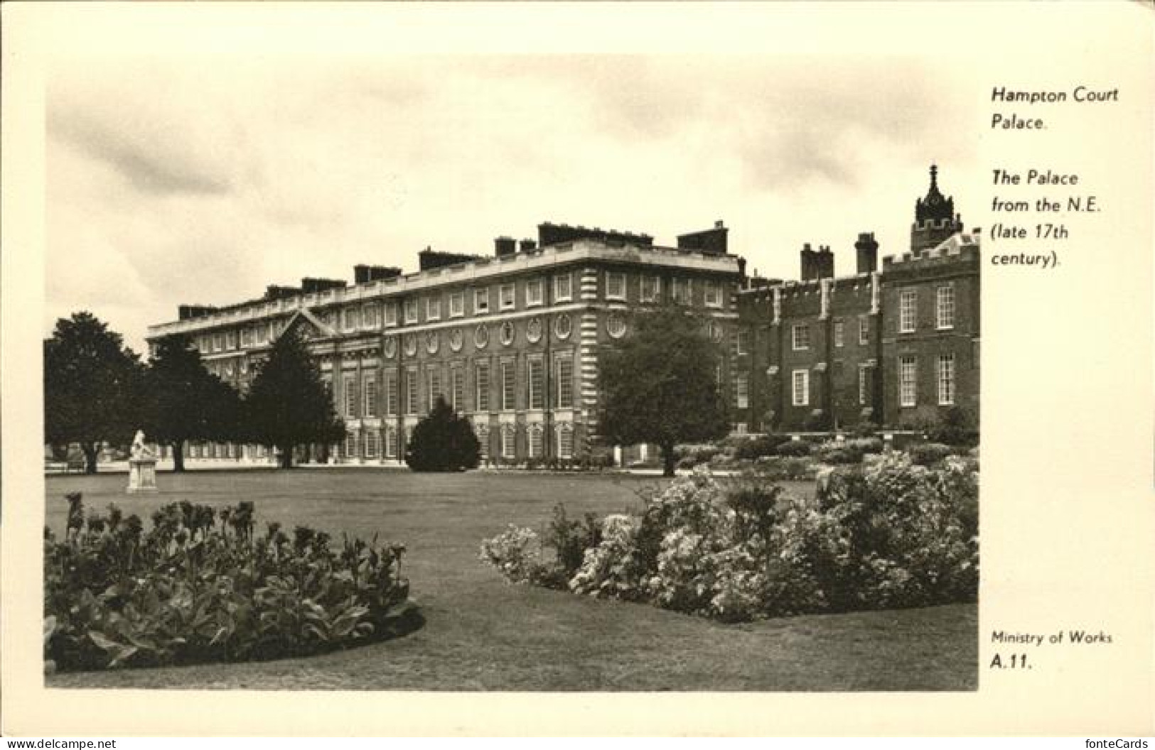 11231588 Hampton Court Palace Hampton - Herefordshire