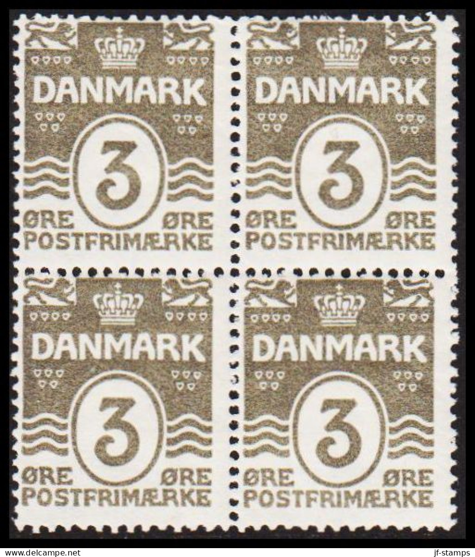 1913. Numeral. 3 Øre Grey. Perf. 14x14½. Fine 4-block Never Hinged. (Michel 79a) - JF541077 - Unused Stamps