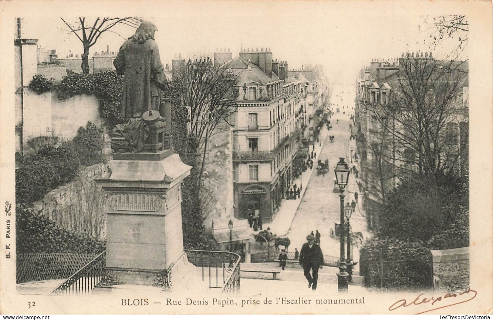 FRANCE - Blois - Rue Denis Papin Prise De L'Escalier Monumental - Animé - Carte Postale Ancienne - Blois